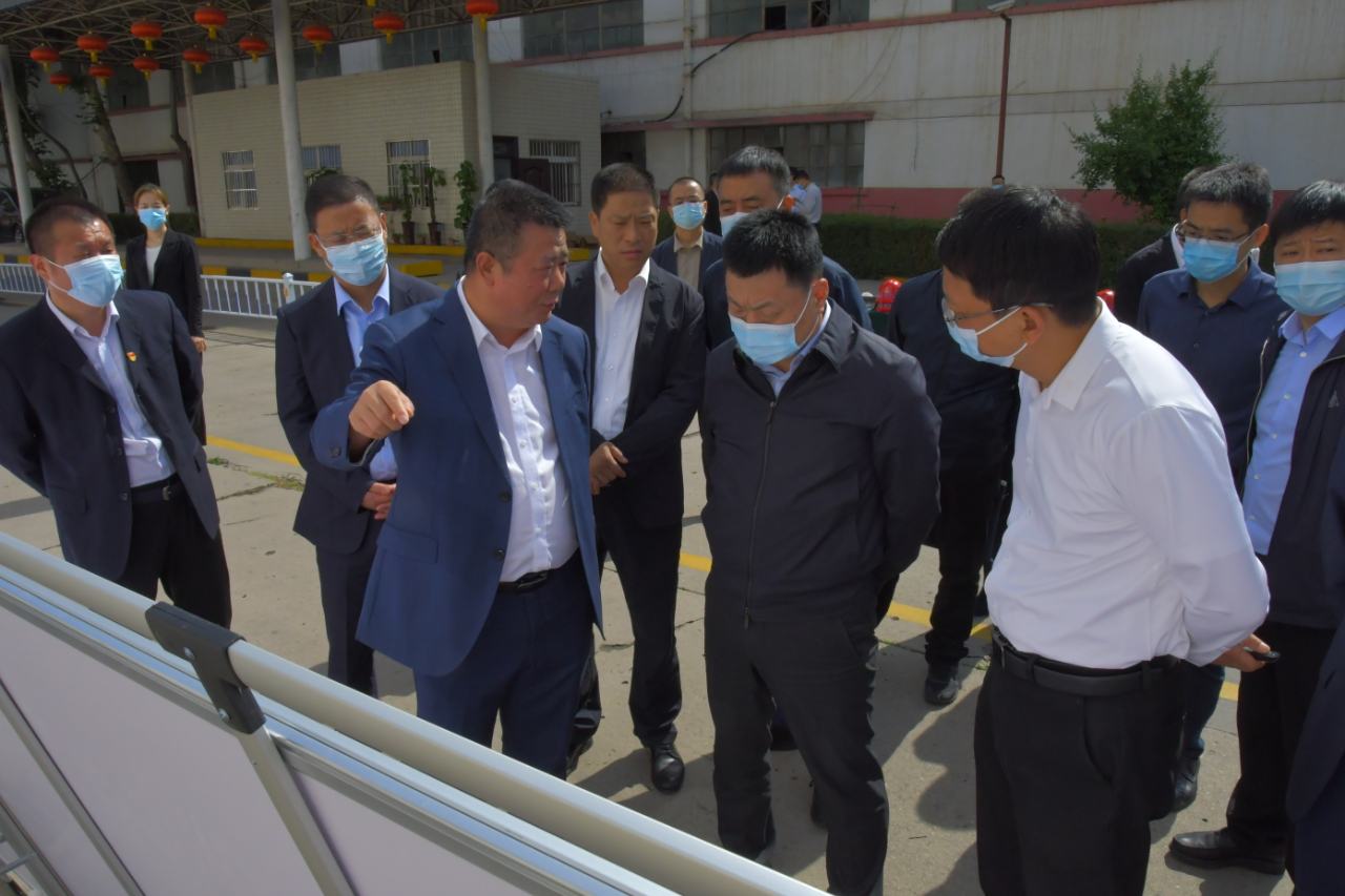 楊建強蒞臨龍鋼集團西軋調(diào)研保障性安居工程 楊建強蒞臨龍鋼集團西軋調(diào)研保障性安居工程