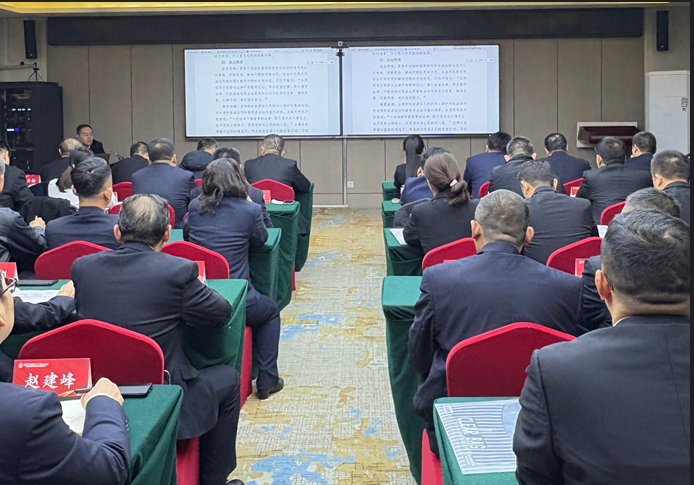 提升工作能力，夯實(shí)履職根基 ——龍鋼集團(tuán)公司舉辦干部能力提升培訓(xùn)