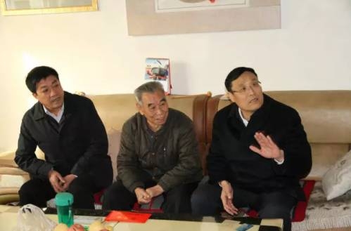 陜鋼集團“雙節(jié)”慰問及領(lǐng)導干部“一對一”幫扶工作全面鋪開 陜鋼集團“雙節(jié)”慰問及領(lǐng)導干部“一對一”幫扶工作全面鋪開