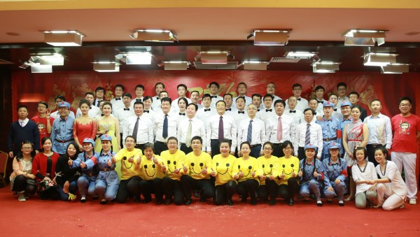 陜鋼集團(tuán)機(jī)關(guān)節(jié)儉喜慶迎新春 陜鋼集團(tuán)機(jī)關(guān)節(jié)儉喜慶迎新春