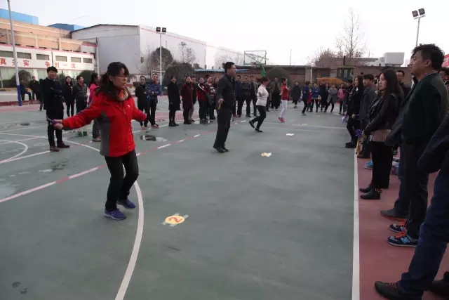 龍鋼集團(tuán)舉辦第四屆“合力杯”燈謎健身活動(dòng) 龍鋼集團(tuán)舉辦第四屆“合力杯”燈謎健身活動(dòng)