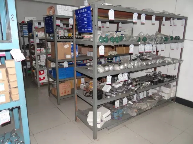 盤活資金求生存 庫(kù)房舊貌換新顏 盤活資金求生存 庫(kù)房舊貌換新顏