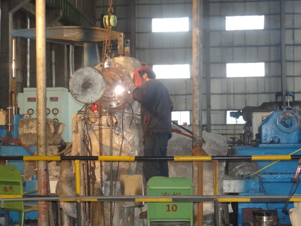 “勞?！本裨诰`放