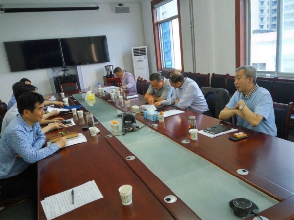 龍鋼集團(tuán)召開(kāi)西鋼公司、紅光物流公司轉(zhuǎn)型發(fā)展專(zhuān)題會(huì)