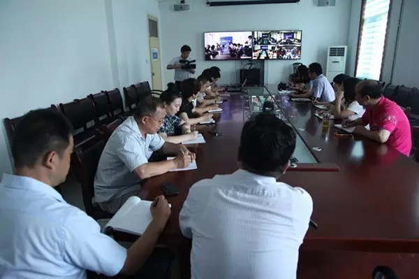 龍鋼集團舉辦班組長和工會干部培訓(xùn) 龍鋼集團舉辦班組長和工會干部培訓(xùn)