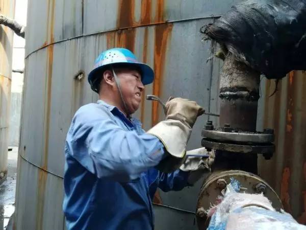 “追趕超越”一場(chǎng)與時(shí)間賽跑的搶修 “追趕超越”一場(chǎng)與時(shí)間賽跑的搶修