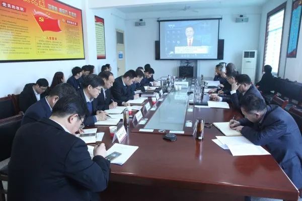 龍鋼集團(tuán)黨委理論學(xué)習(xí)中心組舉行2018年第2次集體學(xué)習(xí) 龍鋼集團(tuán)黨委理論學(xué)習(xí)中心組舉行2018年第2次集體學(xué)習(xí)