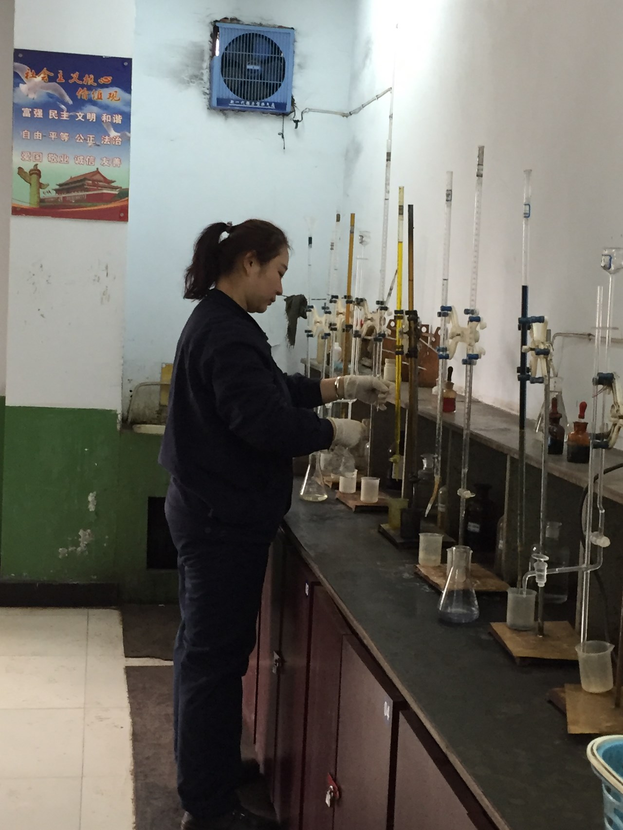 為堅(jiān)守一線的他們點(diǎn)贊 為堅(jiān)守一線的他們點(diǎn)贊