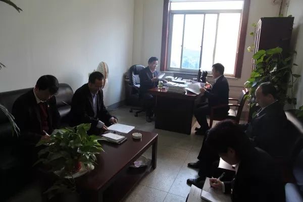 史明奇、劉志懿分別參加所在黨支部組織生活會