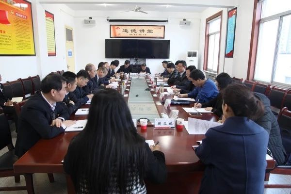 陜鋼集團(tuán)對(duì)龍鋼集團(tuán)公司2018年“三會(huì)”精神宣貫落實(shí)情況進(jìn)行檢查 陜鋼集團(tuán)對(duì)龍鋼集團(tuán)公司2018年“三會(huì)”精神宣貫落實(shí)情況進(jìn)行檢查