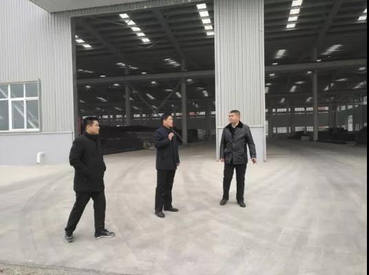 楊召朋到鋼加公司檢查指導(dǎo)工作 楊召朋到鋼加公司檢查指導(dǎo)工作