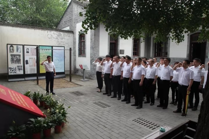 黨旗引領(lǐng)堅(jiān)守初心 擔(dān)當(dāng)使命砥礪前行——龍鋼集團(tuán)2019年黨建工作綜述 黨旗引領(lǐng)堅(jiān)守初心 擔(dān)當(dāng)使命砥礪前行——龍鋼集團(tuán)2019年黨建工作綜述